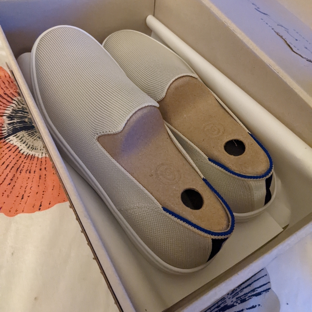 Rothy's Sneakers in Sand Size 6